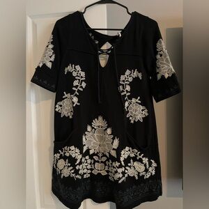 Free People Talia Floral Embroidered Short Sleeve Tunic Black Mini Dress Sz. S/P